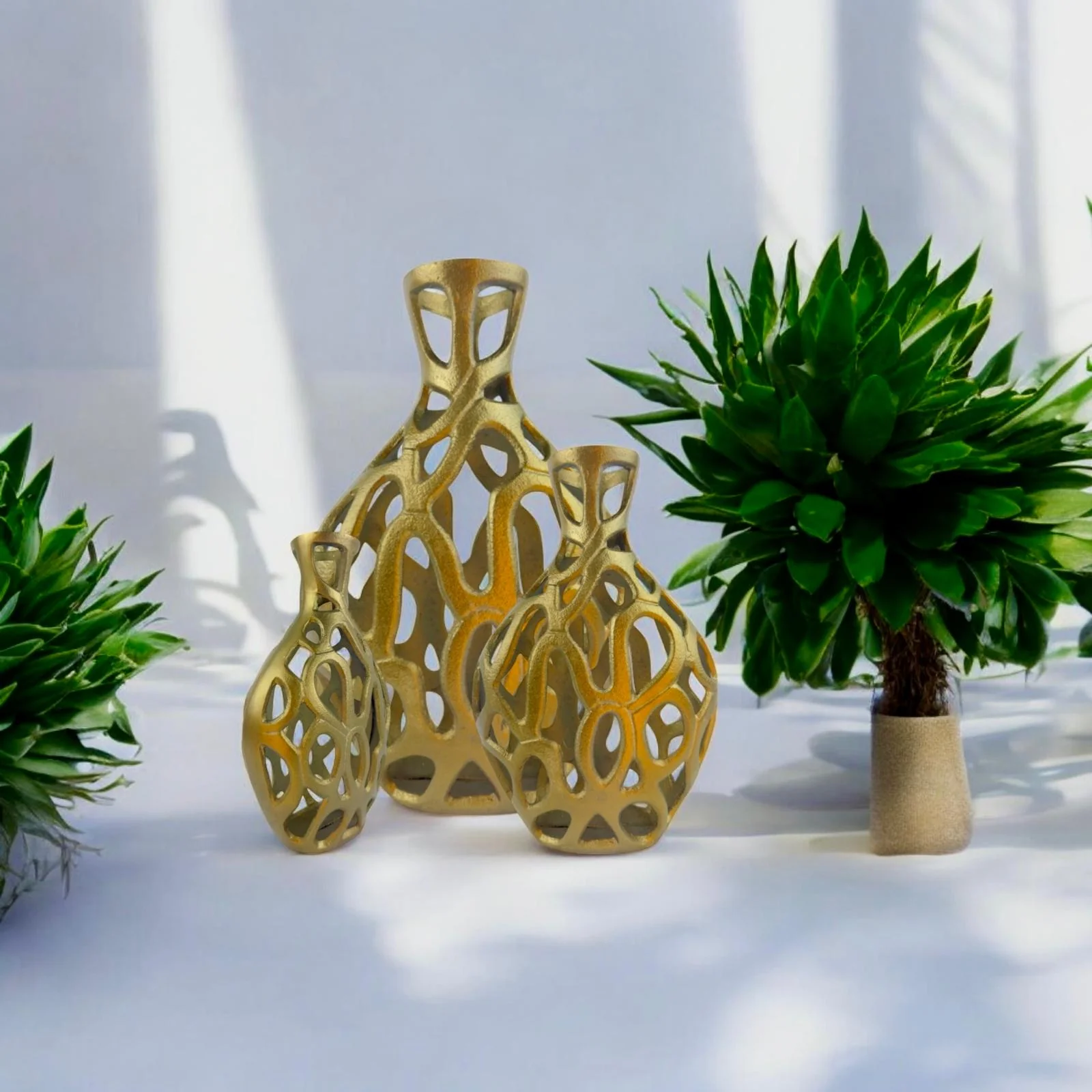 Handmade Milo Mesh Vase Cast Aluminium Decor Unique Silver And Gold Finishes NEW - Image 2