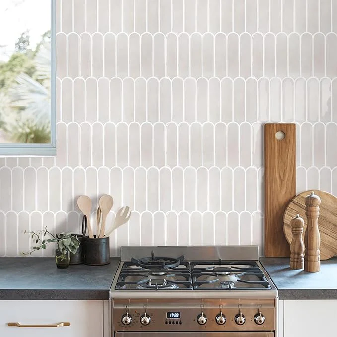 COMSTICKC Decor 10 Piece Beige Fish Scale Peel and Stick Backsplash Tiles NEW - Image 2