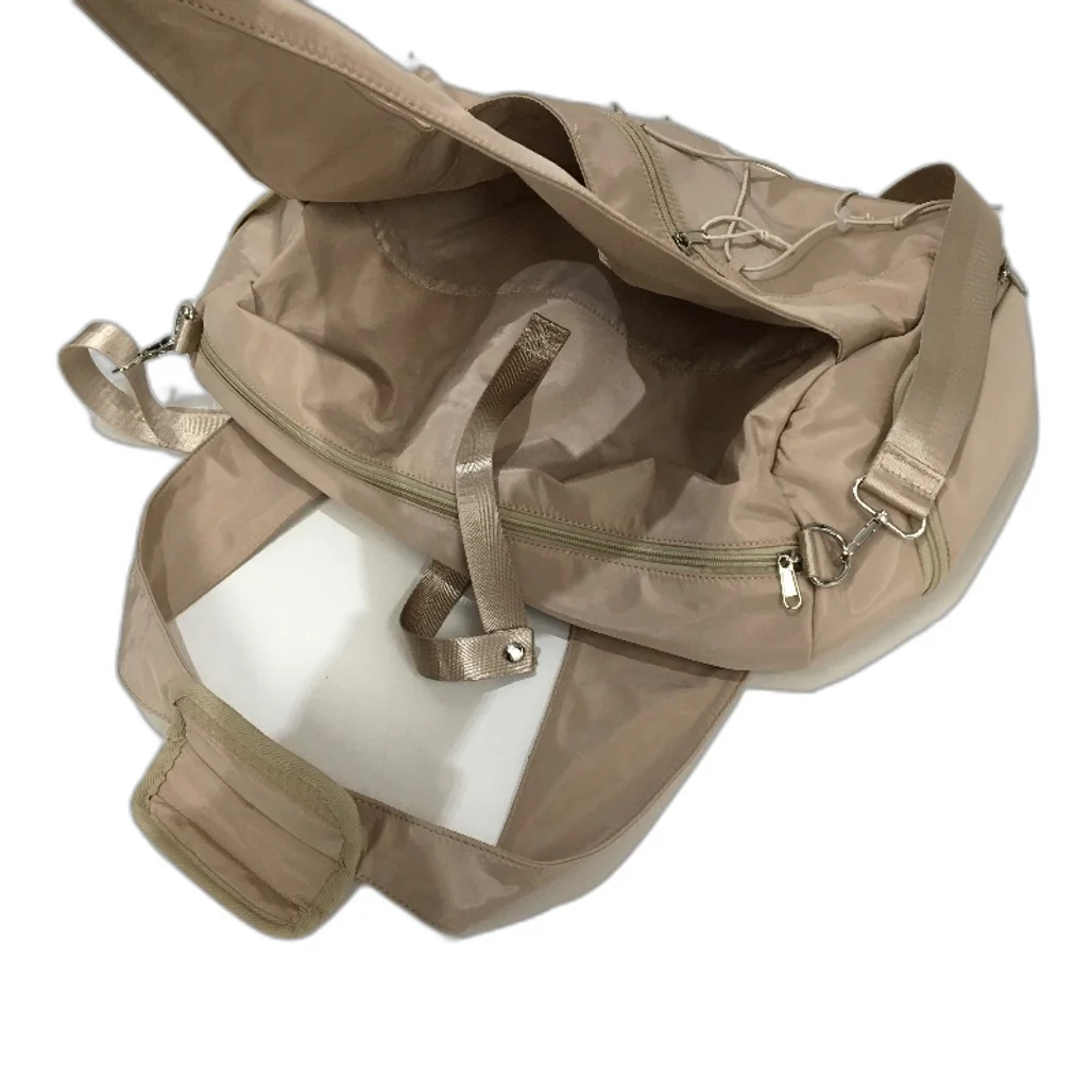 Easy Store Golden Silky Duffle Style Large Travel Bag With Shoulder Strap NEW - Image 3