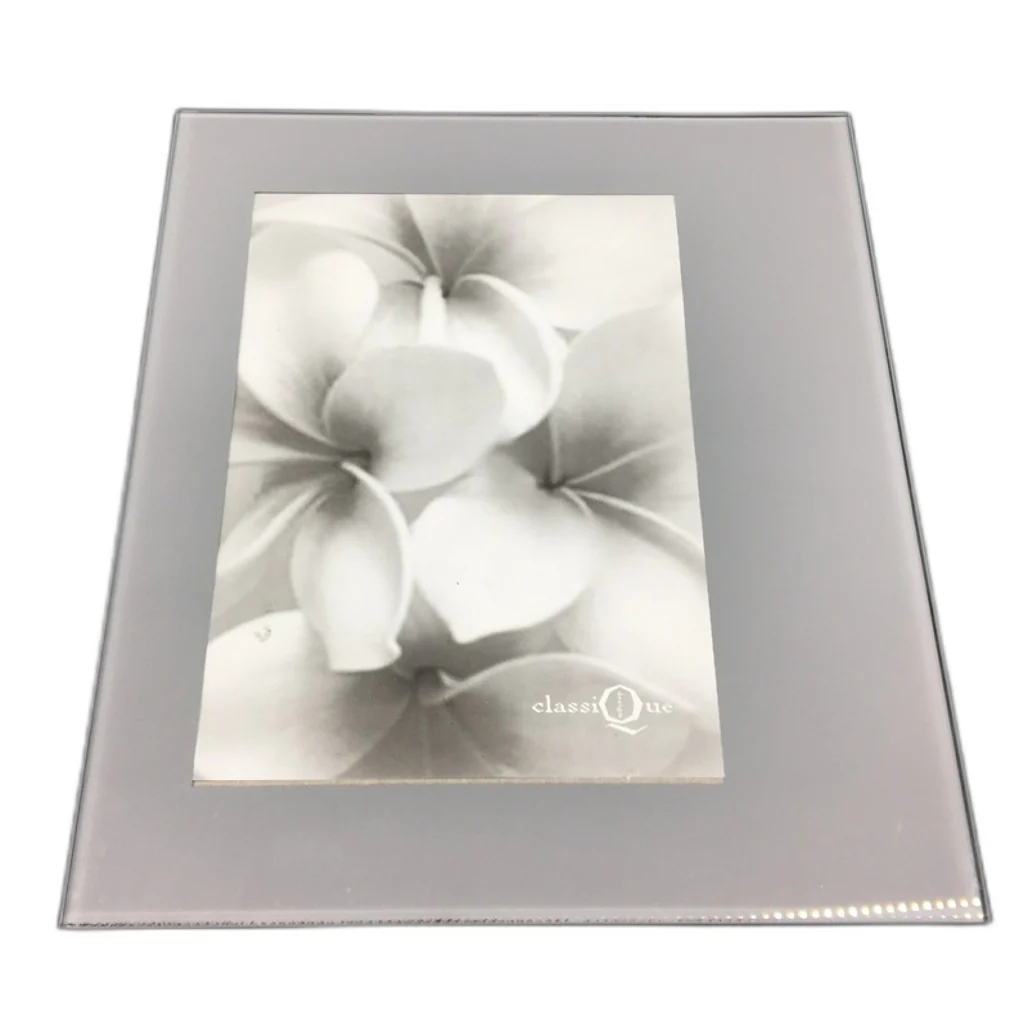 Classique Design Glass Picture Photo Frame Decor with Stand 23cm x 20cm NEW - Image 7