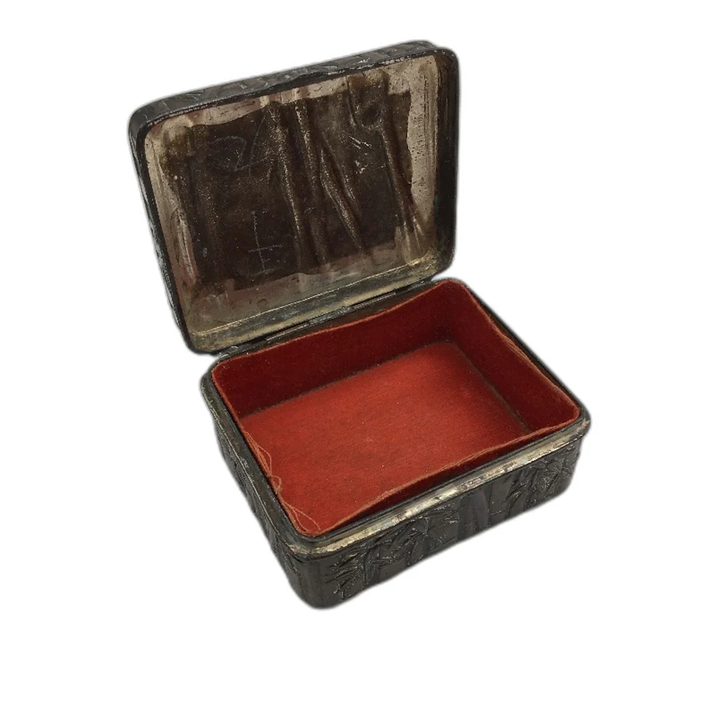 VINTAGE Chinese Metal Raised Bamboo Decorated Hinge Lid Red Lined Trinket Box - Image 4