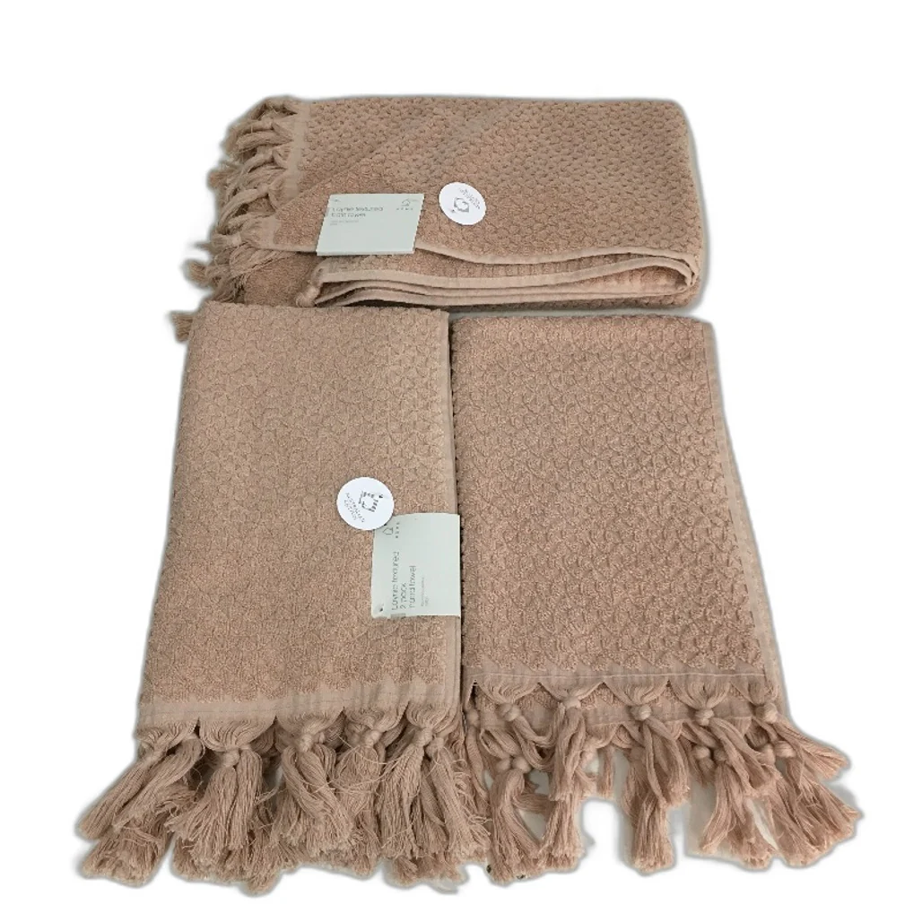 Target Australian Cotton Laynie Textured Blush 1 Bath & 3 Hand Towel Set NEW - Image 3