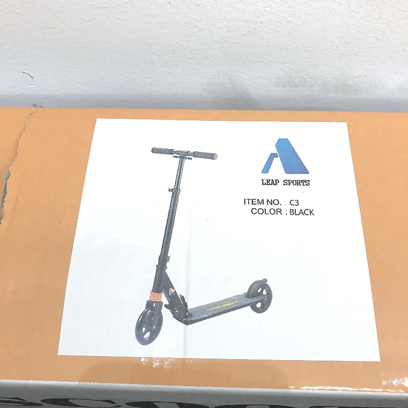 Leap Sports Kids' Lightweight Foldable Aluminum Black Push Kick Scooter DEMO - Image 8