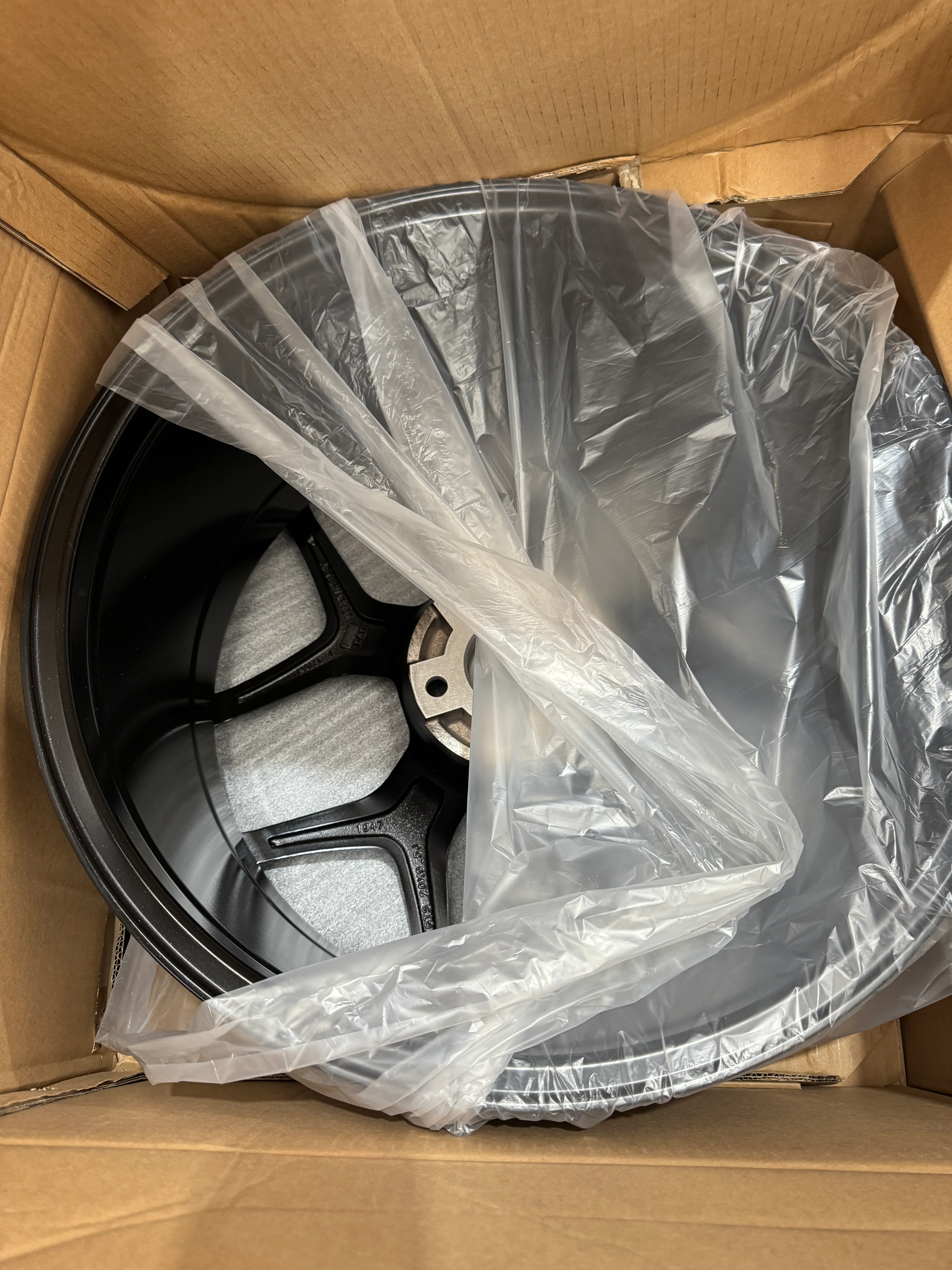 Wheelsape RSeries GTS 20" P45 9.5J V-Tape Cast Made Gloss Black Single Rim NEW - Image 6