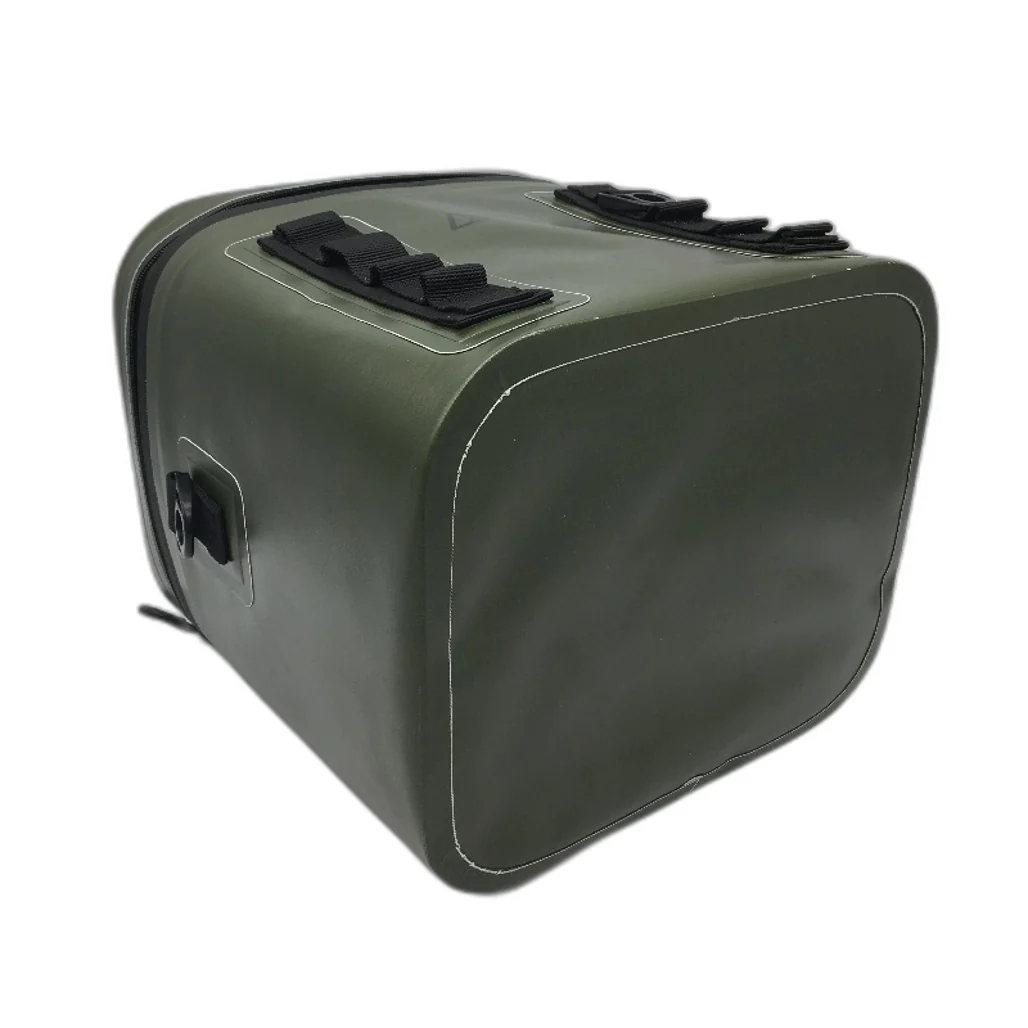 Outdoors Adventurer Water Resistant Insulated Green 8 Can Cooler Bag & Strap - Image 5