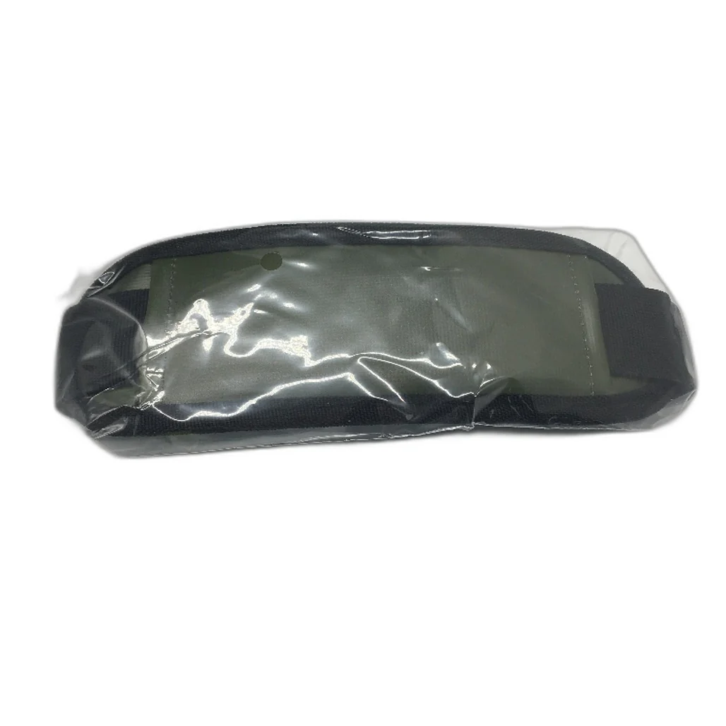 Outdoors Adventurer Water Resistant Insulated Green 8 Can Cooler Bag & Strap - Image 7