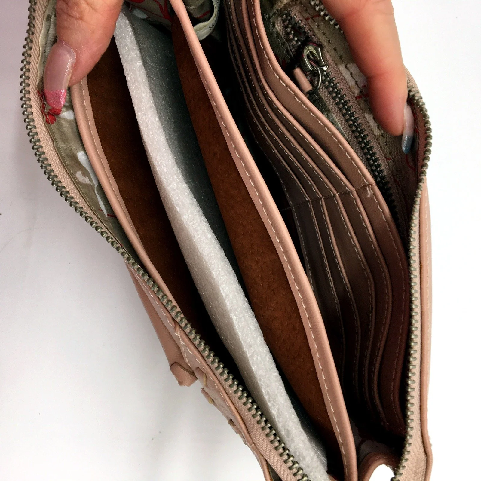 Poppy Green Womens Leather Clutch Wallet with Zip Closure Compact Organizer NEW - Image 3