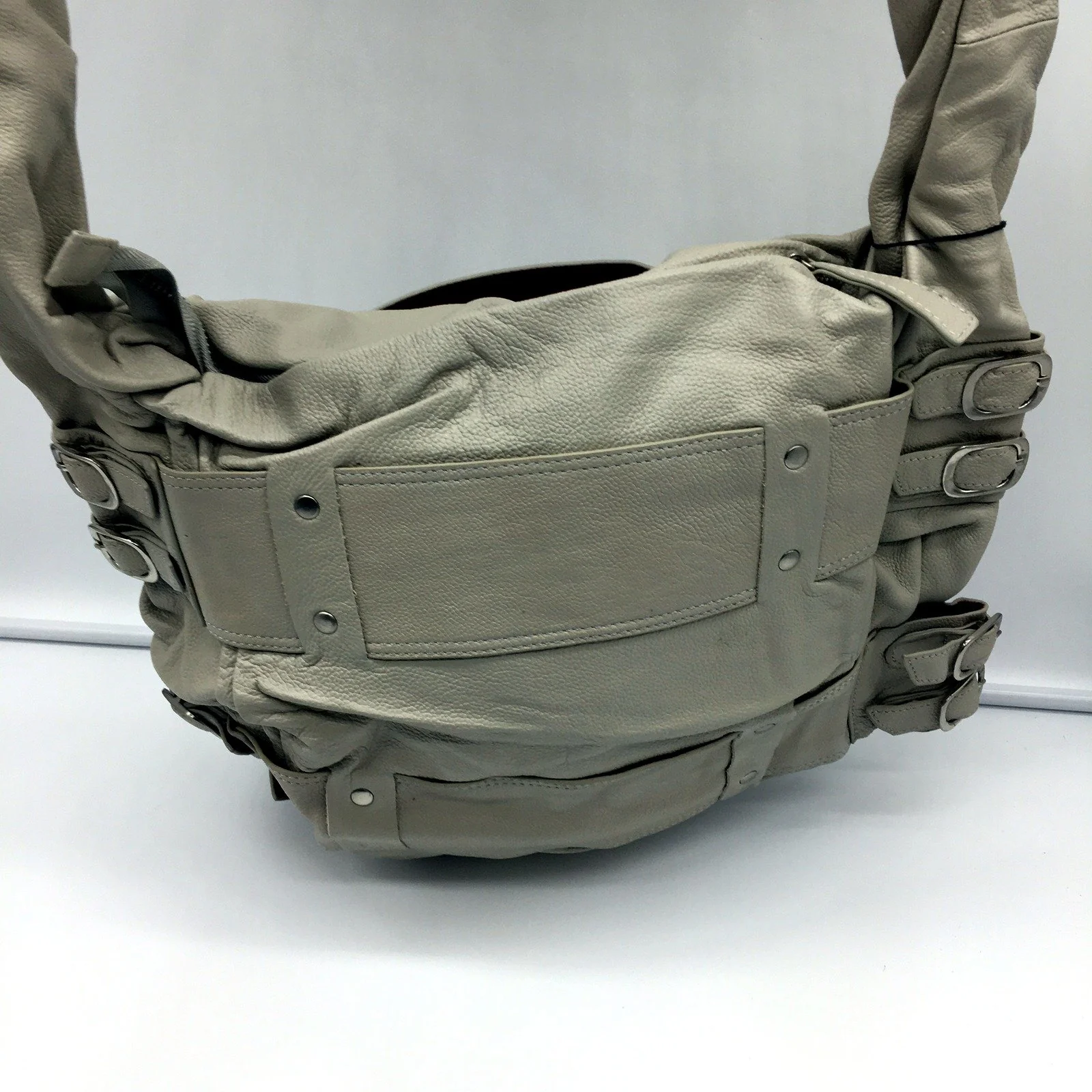 Poppy Green Womens Stylish Buckle Feature Leather Messenger Bag Grey NEW - Image 3