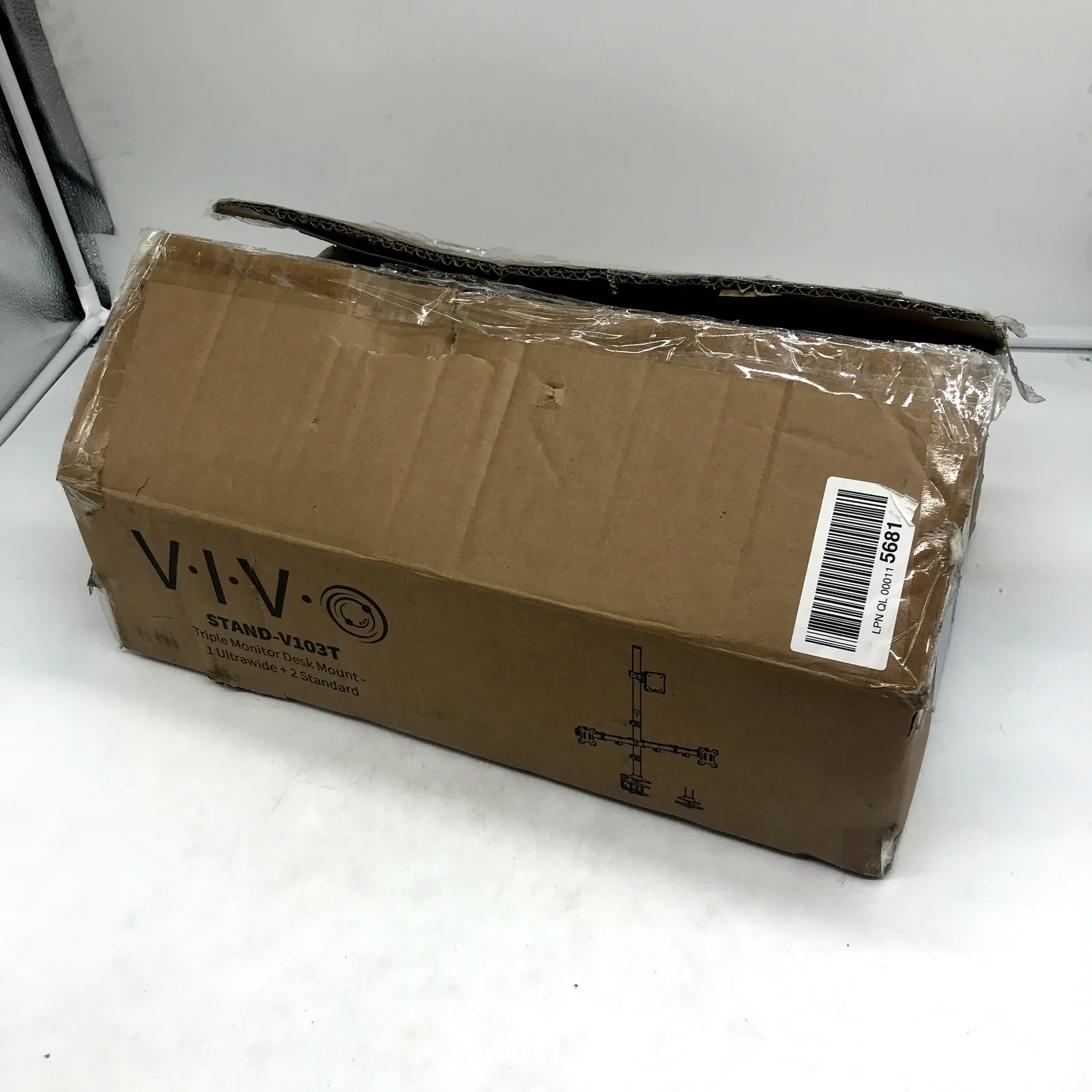 VIVO Adjustable Triple Monitor Desk Mount for Ultrawide Displays Black DEMO - Image 10