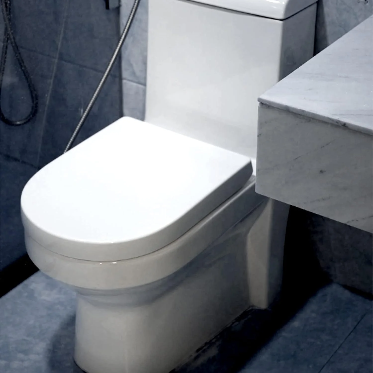 Fanmitrk Elongated Soft Close Toilet Seat Heavy Duty Adjustable White NEW - Image 5