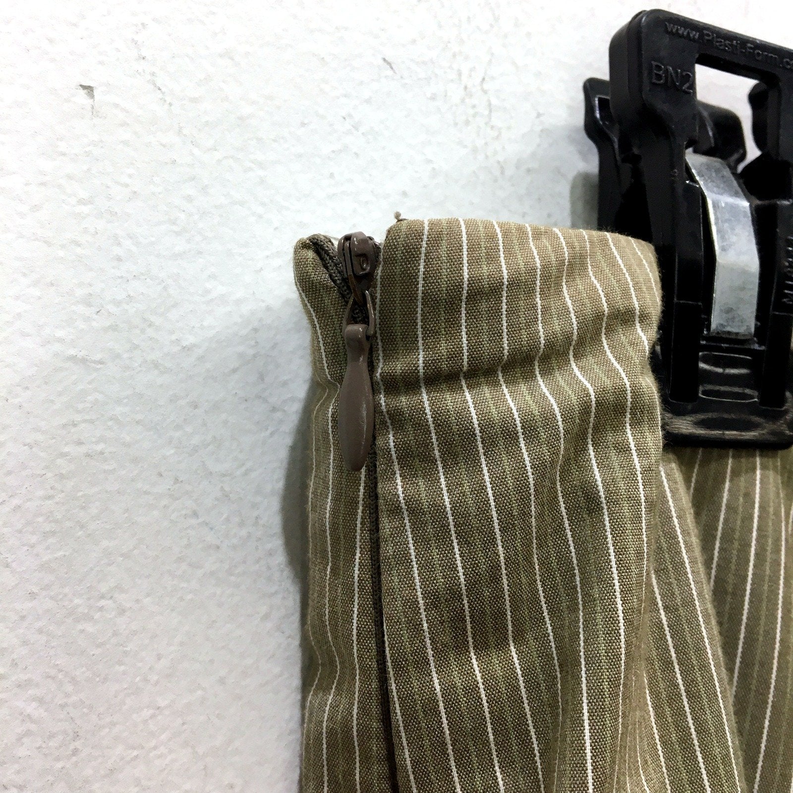 Portmans Womens Pleated Skirt Olive Green with White Pinstripes Size 12 - Image 3