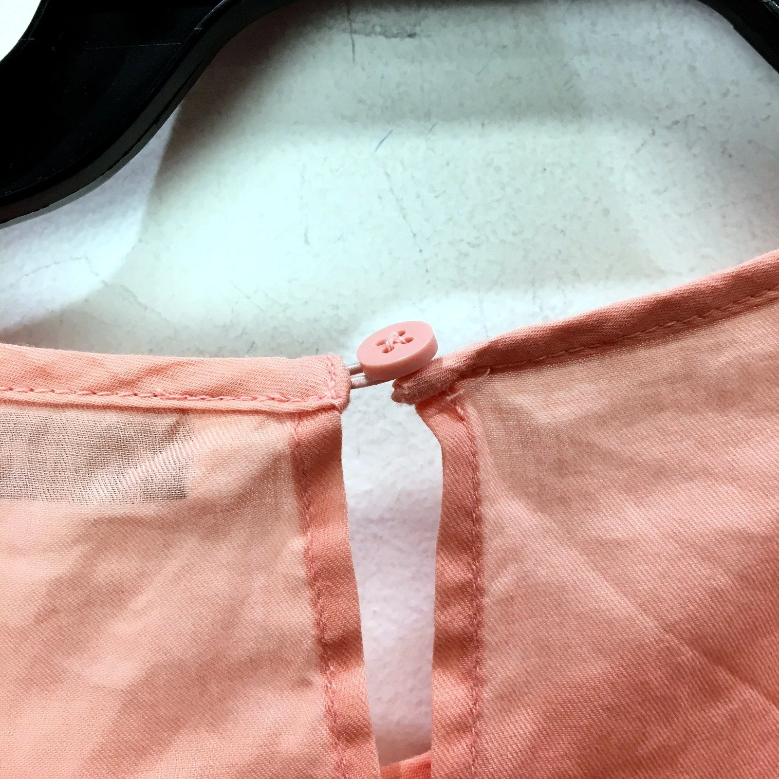 Womens Country Road Smocked Cotton Blouse in Coral, Size 6 - Image 3