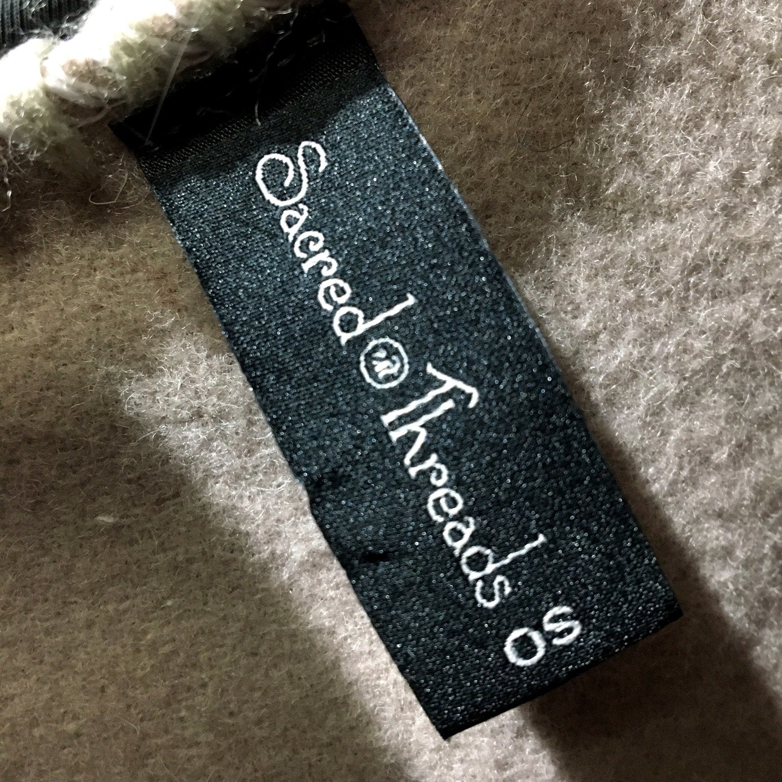 Womens Camel Cashmere Poncho with Faux Fur Collar in Beige, One Size - Image 5