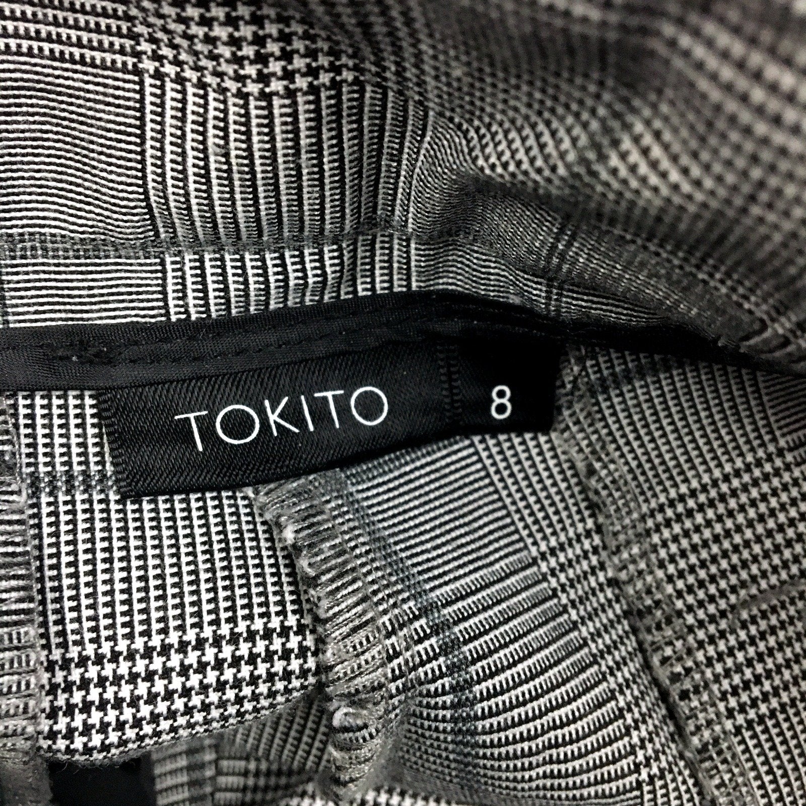 Tokito Womens Gray Plaid Trousers - Comfortable Fit Size 8 - Image 3