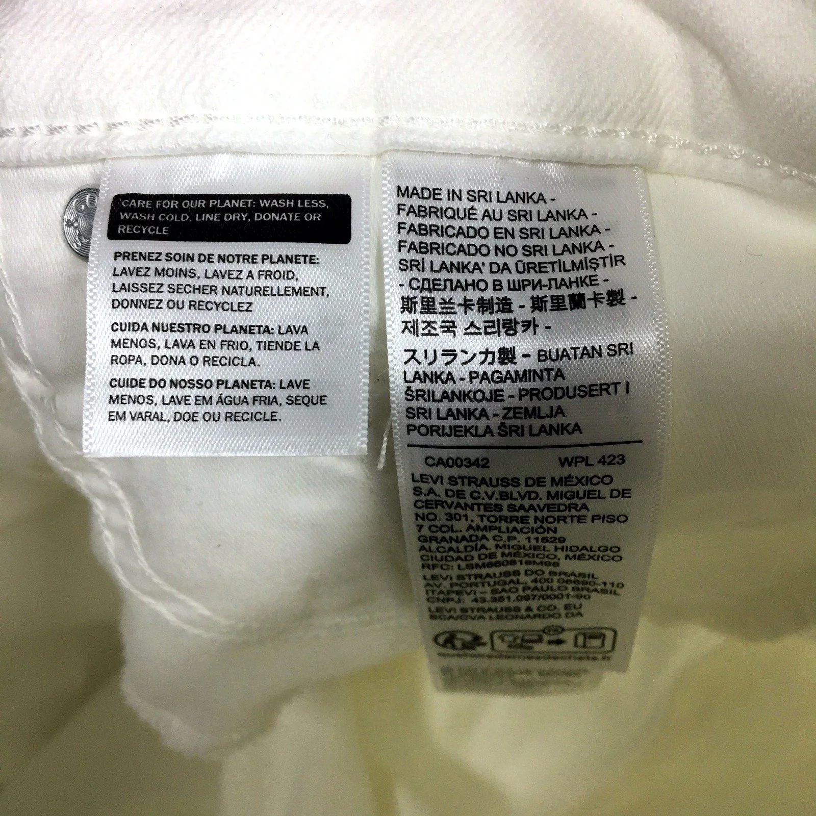 Levi's Mens 311 Shaping Skinny Jeans in White - Size 28 - Image 5