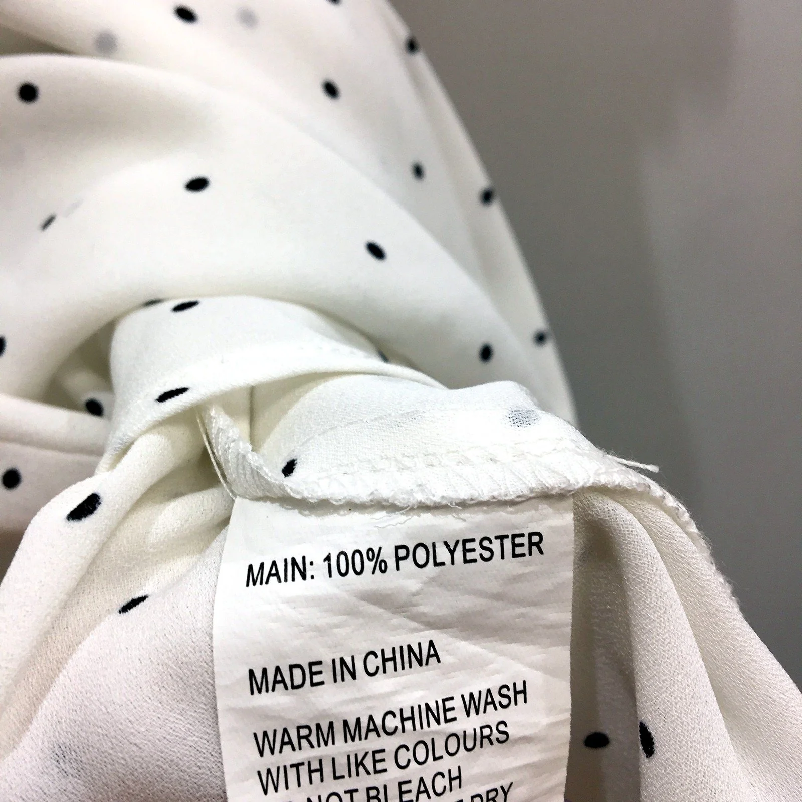 Tokito Womens Polka Dot Blouse Pleated Short Sleeve White, Black Dots Size 10 - Image 4
