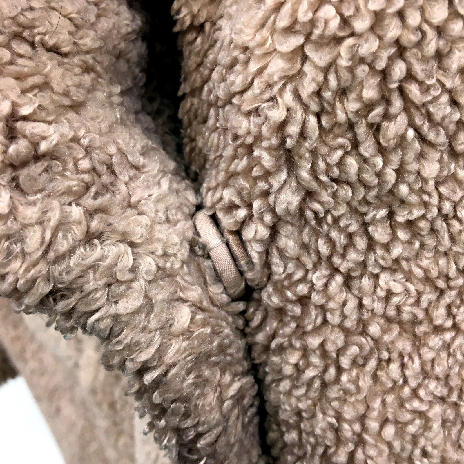 Decjuba Unisex Teddy Coat in Plush Beige Oversized Soft Cozy Jacket Size S - Image 4
