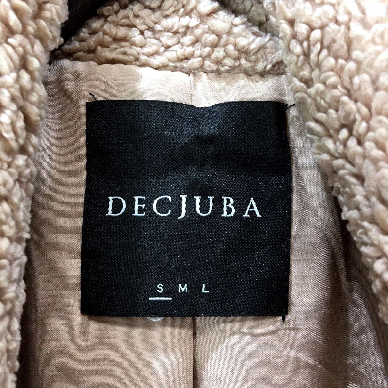 Decjuba Unisex Teddy Coat in Plush Beige Oversized Soft Cozy Jacket Size S - Image 5