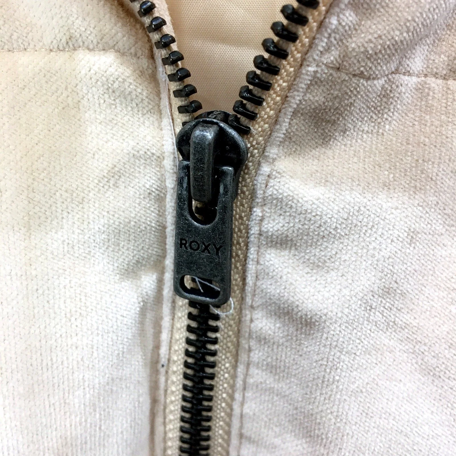 Roxy Womens Quilted Puffer Jacket Beige Lightweight Warm Casual Outerwear Size - Image 5