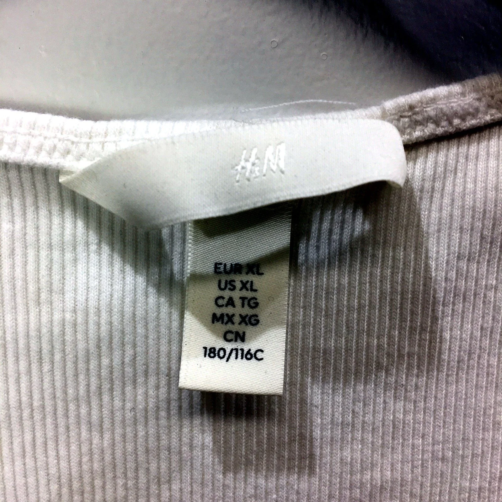 H&M Womens Shirt Comfortable Cotton Blend Pullover Sweatshirt in White - XL Size - Image 3