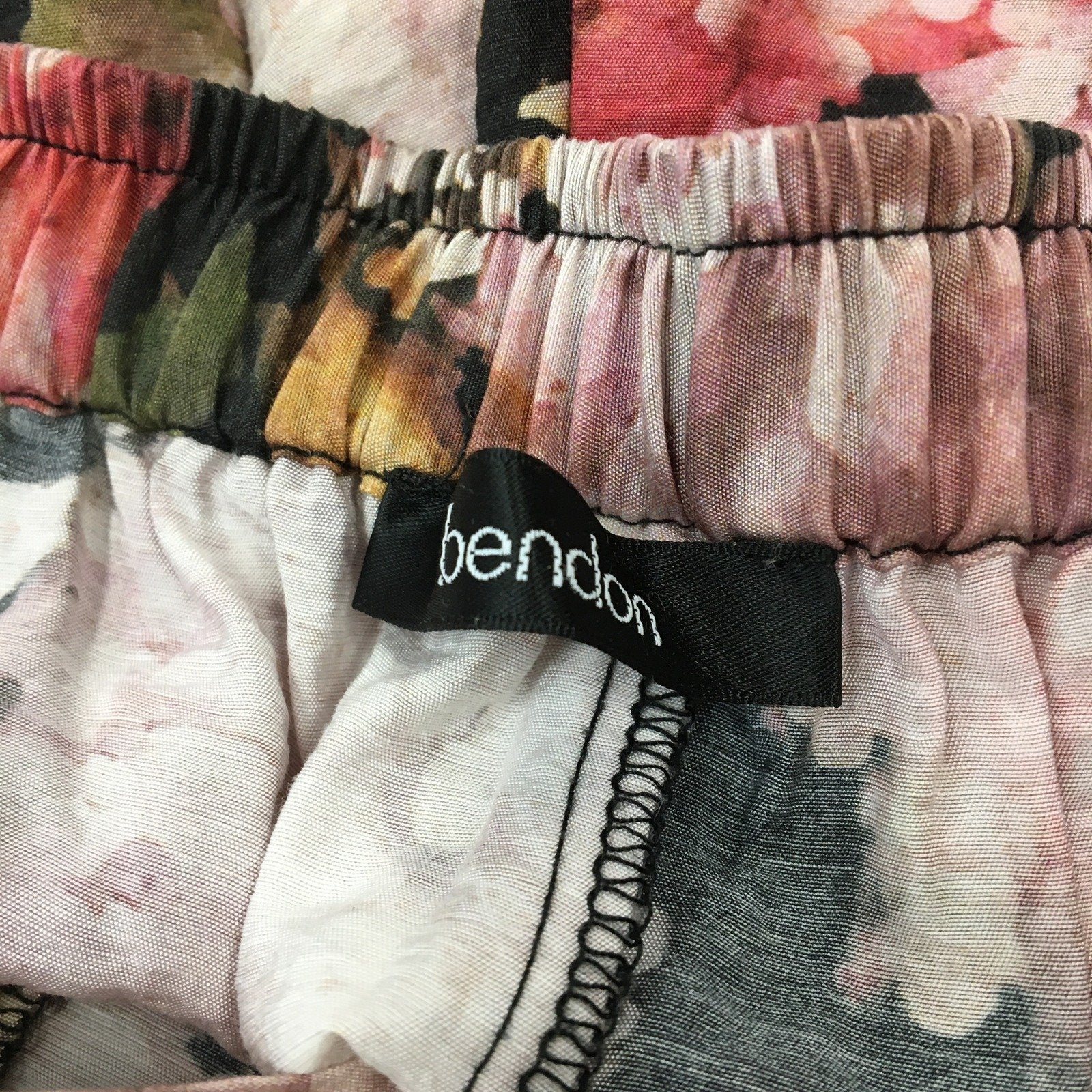 Bendon Floral Ruffle Hem Elastic Waist Shorts Pink Women's Size Small - Image 4