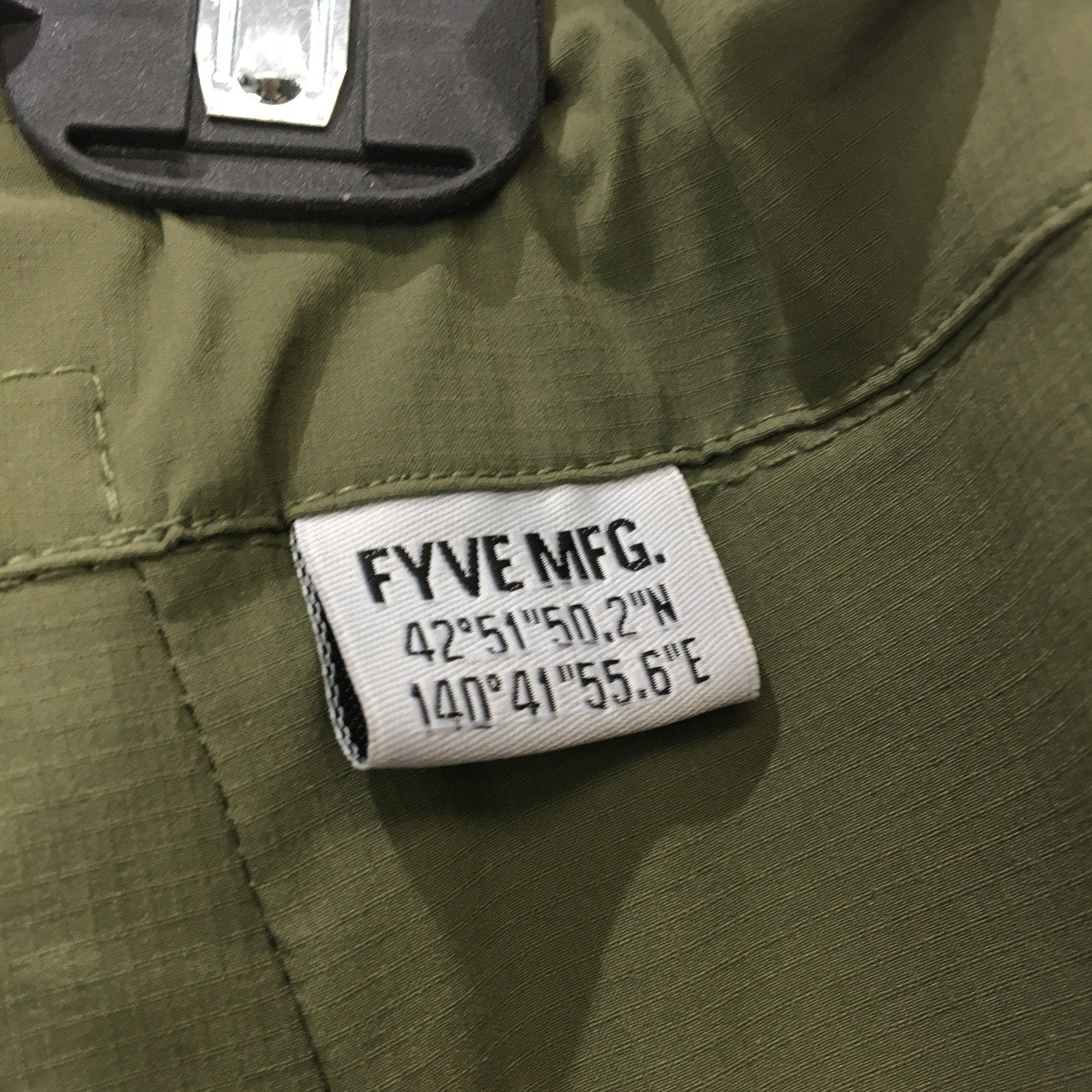 FYVE Loose Fit Unisex Waterproof Joggers Pants Olive Green Size S NEW - Image 4