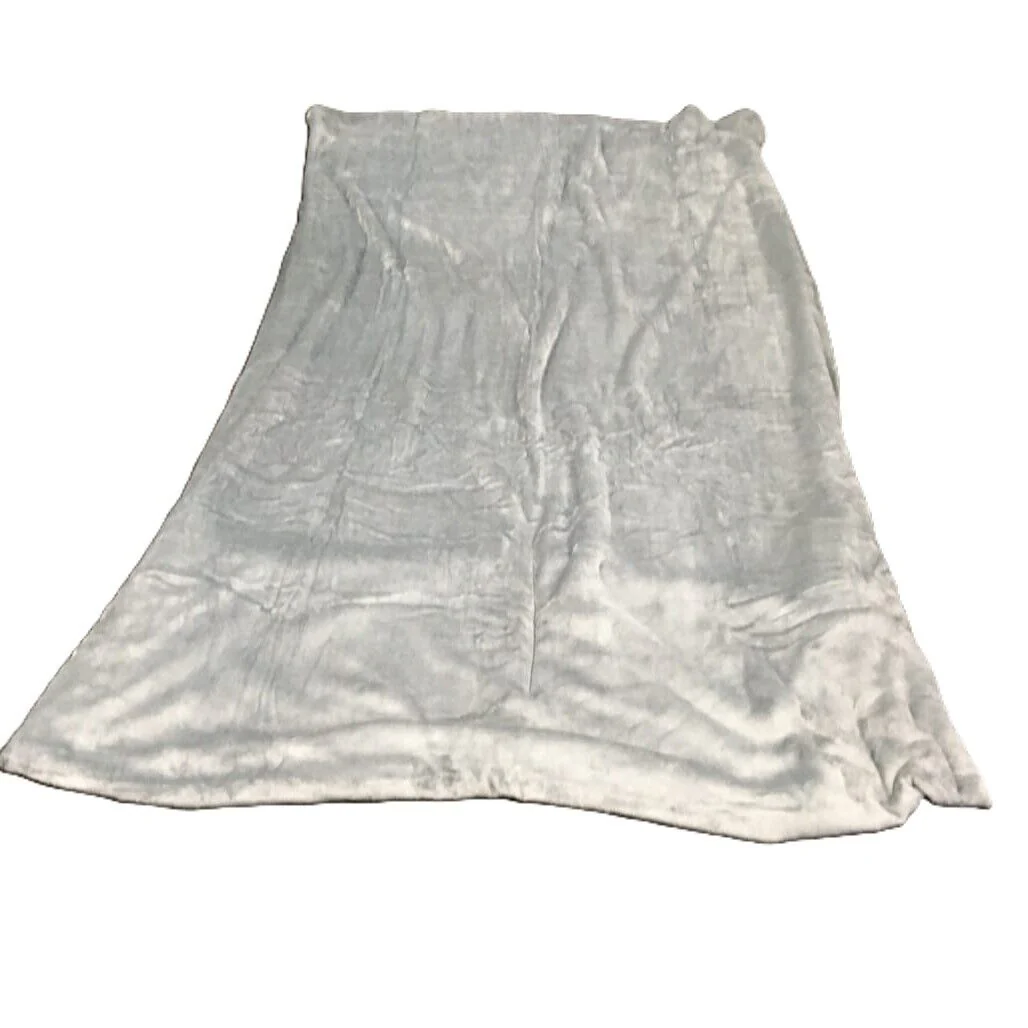 Kirkton House Plush Super Soft Grey Blanket with Pockets Size 1.40x2.10cm NEW - Image 2