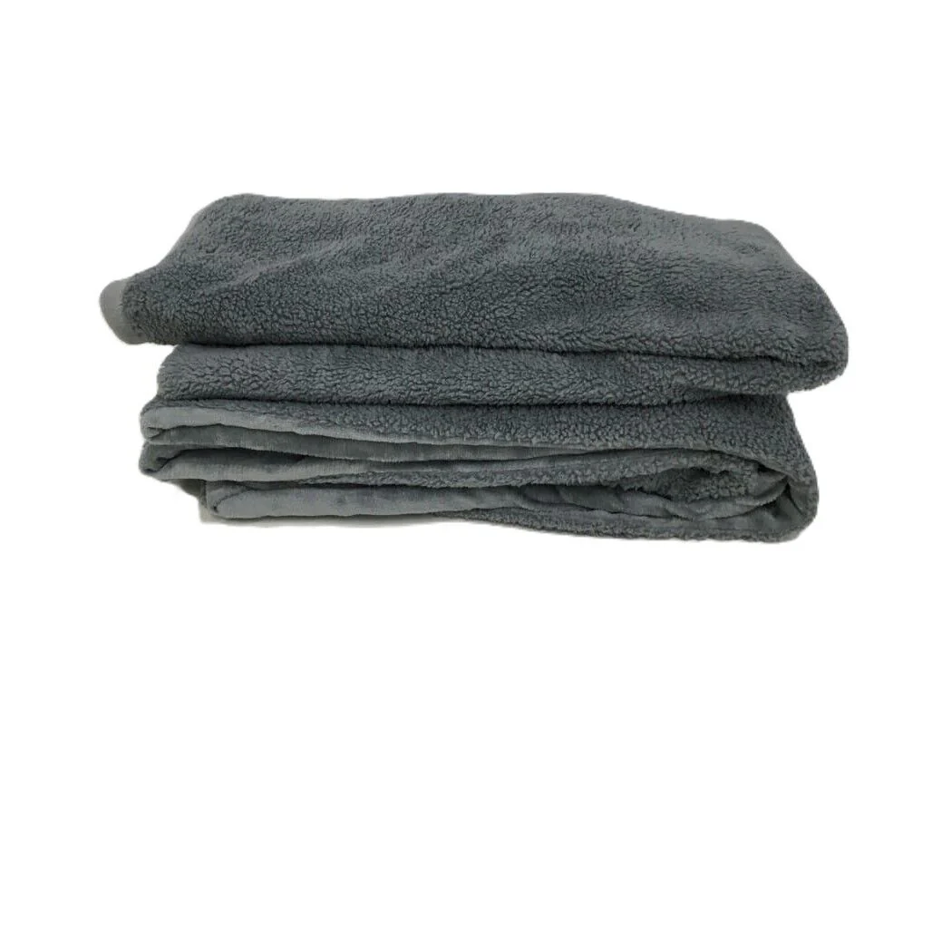 Kirkton House Plush Super Soft Grey Blanket with Pockets Size 1.40x2.10cm NEW - Image 4