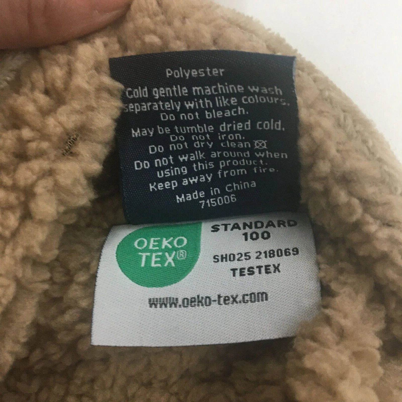Kirkton House Plush Super Soft Light Brown Blanket with Pockets Large NEW - Image 5