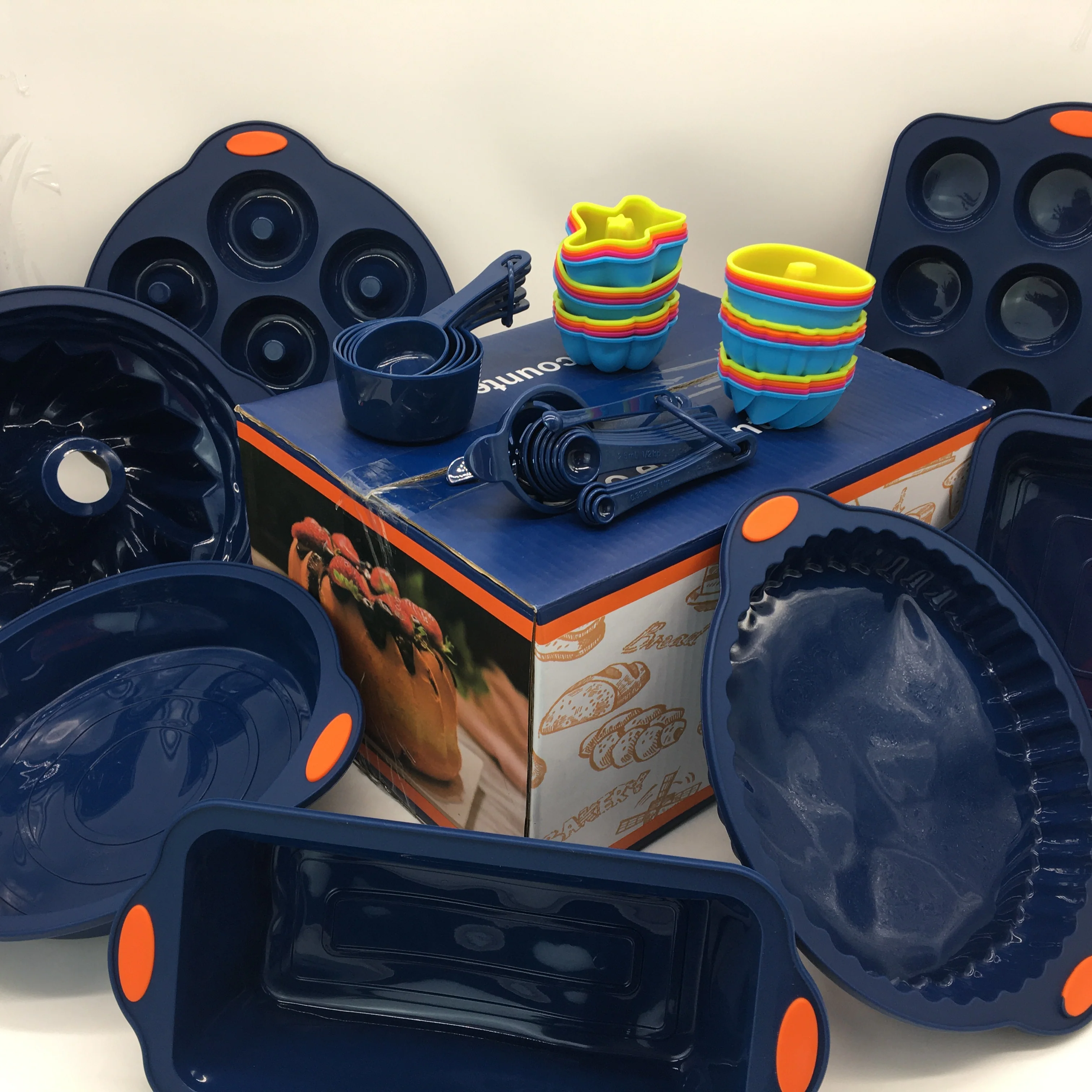 To Encounter 31Pce Silicone Non-Stick Baking Set -Navy Blue NEW - Image 10